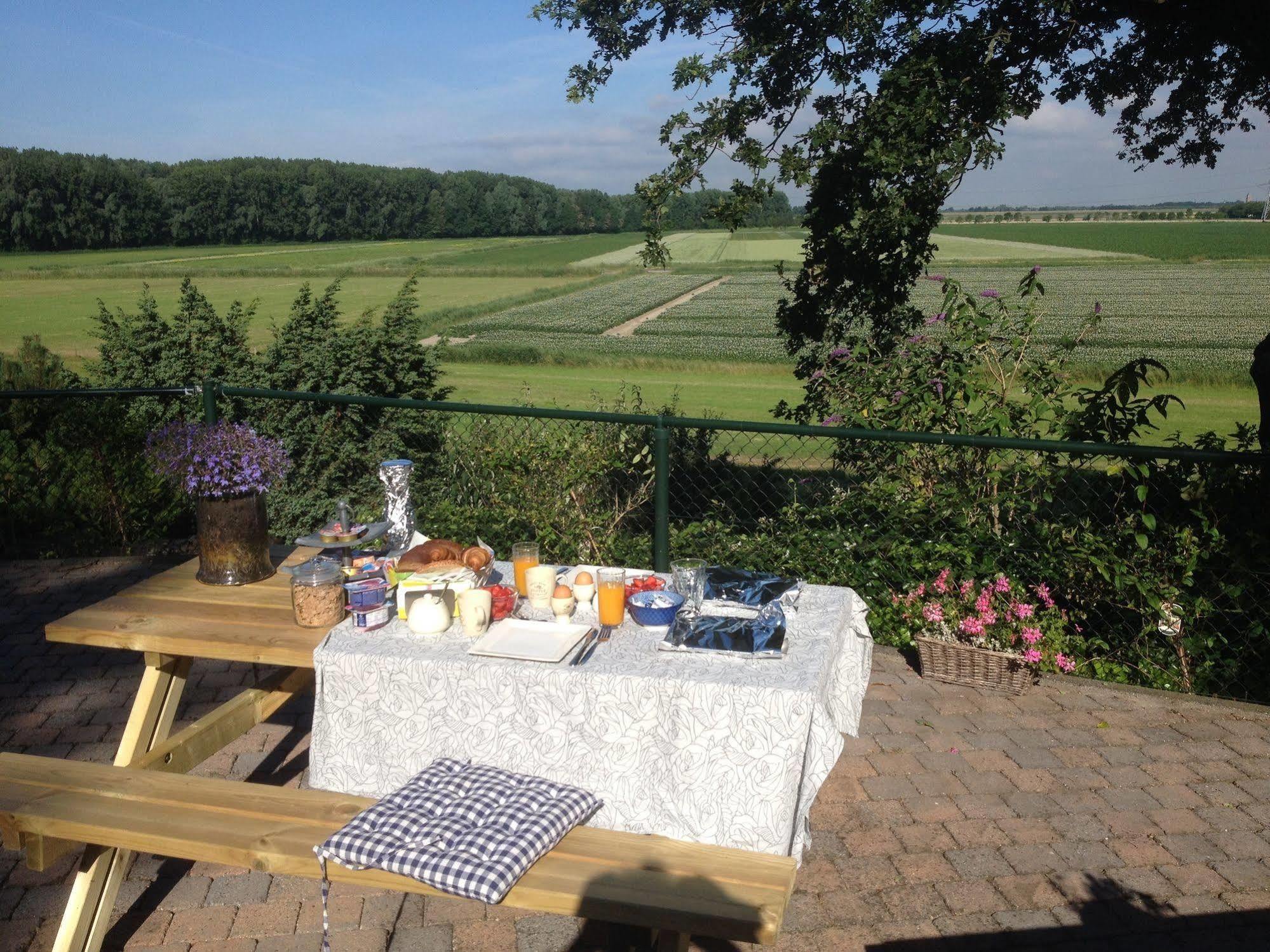 B&B Op De Brabantse Wal Halsteren Экстерьер фото